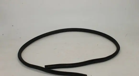 BMW 2 G42 Sliding door rubber seal 51768498270