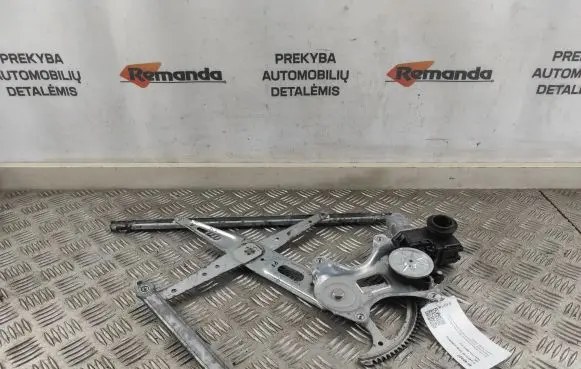 Toyota Prius (XW50) Front door window regulator with motor 8572047140 0620203902