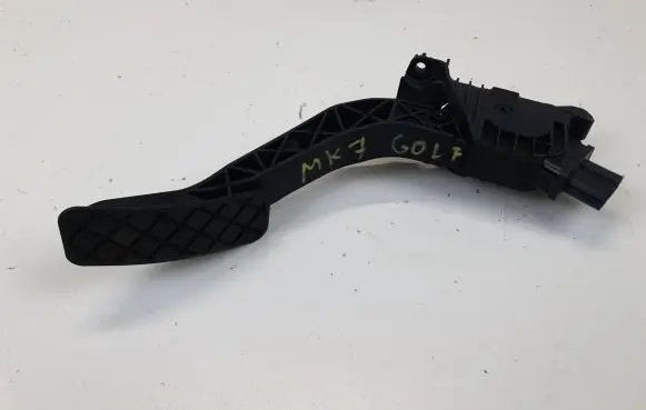 Volkswagen Golf VII Accelerator throttle pedal 5Q2723503D
