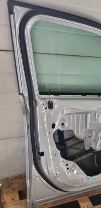 Chevrolet Orlando Front door
