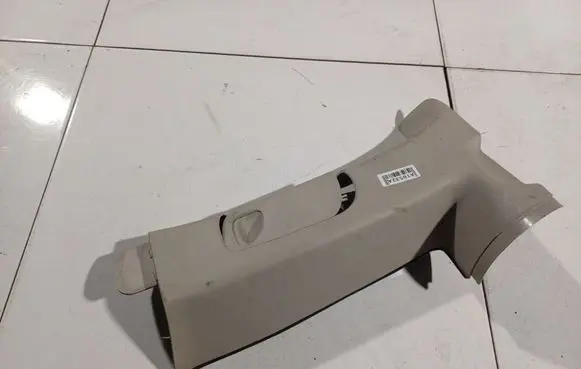 Opel Zafira A (D) pillar trim (bottom) 90579817