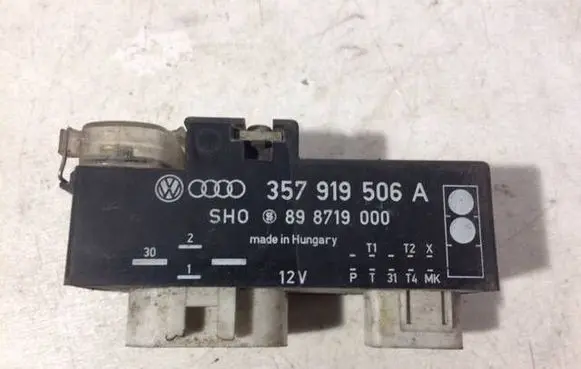 Volkswagen Golf III Coolant fan relay 357919506A 898719000