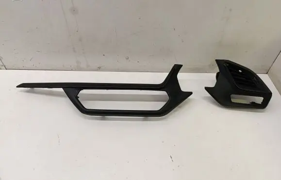 BMW 2 F44 Panel trim 6823310