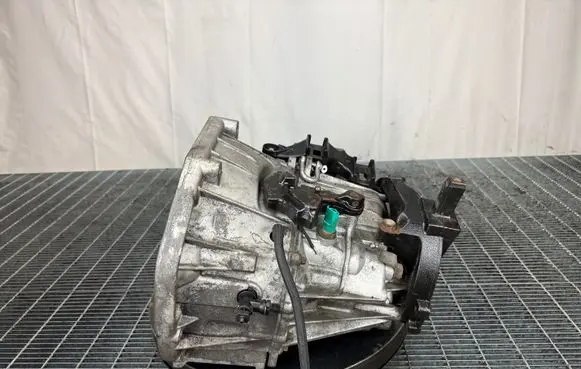 Renault Master III Manual 6 speed gearbox PF6018 8200935224