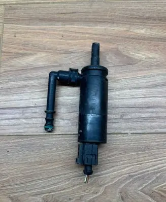 Volkswagen Golf VI Headlight washer pump 3B7955681 47108 E333