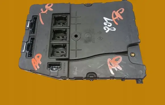 Renault Scenic II - Grand scenic II BSM Control unit 8200309693