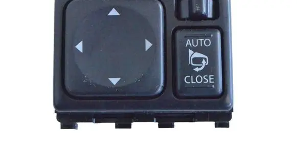 Nissan Juke I F15 Wing mirror switch