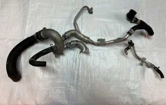 Alfa Romeo Stelvio Engine coolant pipe/hose