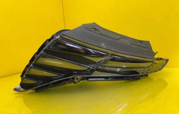 Hyundai Tucson TL Headlight/headlamp 92207N7100