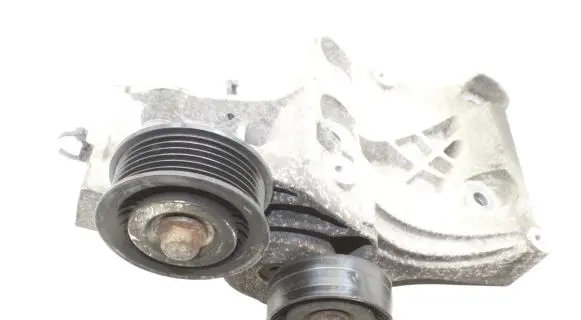 Opel Insignia A A/C compressor mount bracket 55582510