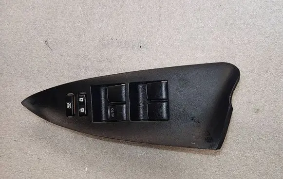 Toyota RAV 4 (XA30) Electric window control switch 9140S9N 11854A