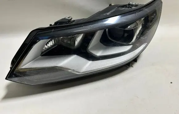 Volkswagen Tiguan Headlight/headlamp