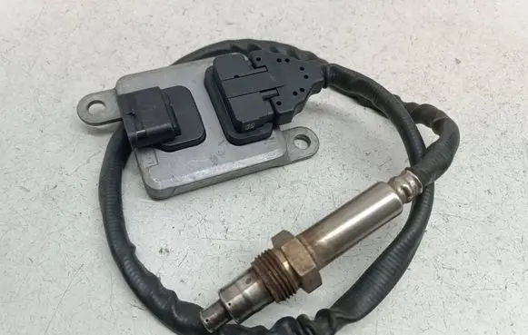 Mercedes-Benz Vito Viano W447 Lambda probe sensor A0009059703 0009059703