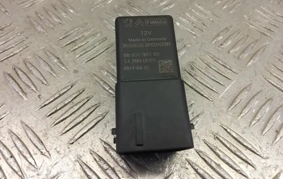 Ford Kuga II Glow plug pre-heat relay 9803299780 51299058A 20170317