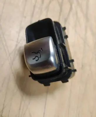 Mercedes-Benz E W213 Tailgate opening switch A2229051604