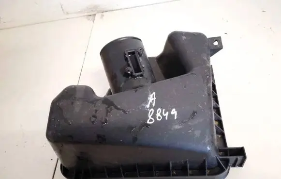 Toyota Verso Air filter box toyota0r05