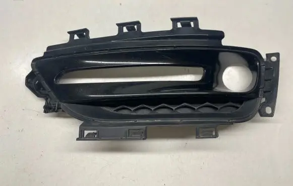Chrysler 300C Front fog light trim/grill 68295623AA