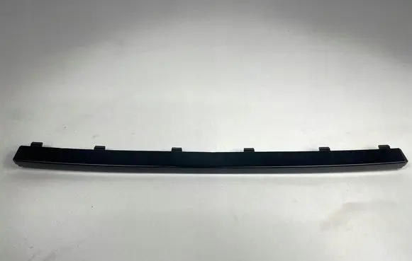 Volvo XC90 Front bumper splitter molding 31383799