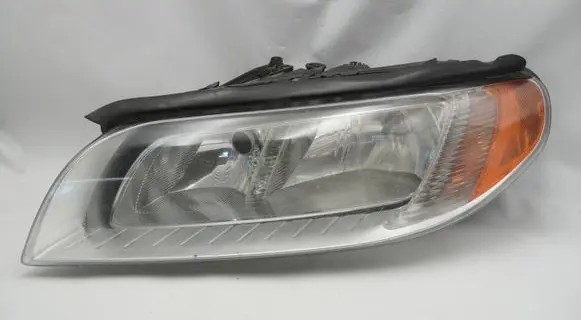 Volvo V70 Headlight/headlamp 31214351