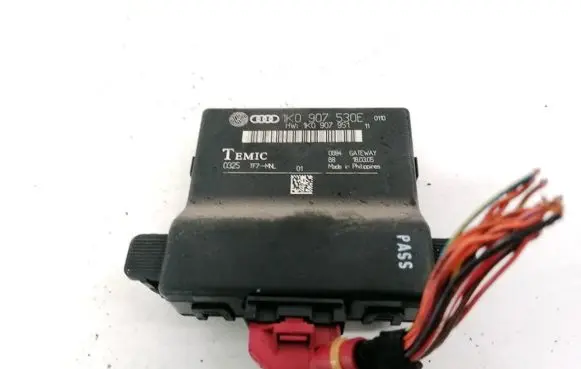 Volkswagen Golf V Door control unit/module 1K0907530E 1K0907951