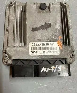 Audi A3 S3 8P Engine control unit/module 03G906016G 1039S03386 0281011364