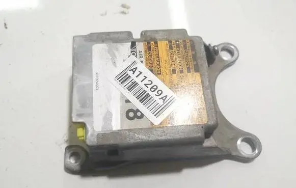 Toyota Yaris Airbag control unit/module 