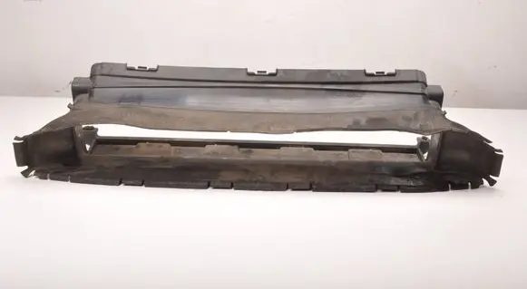 Volvo V40 Intercooler air channel guide 31323114
