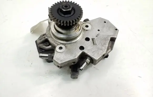 Mercedes-Benz S W221 Fuel injection high pressure pump