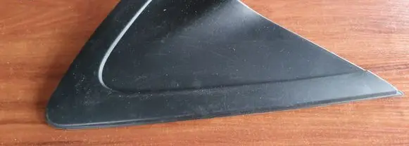 Mazda 2 Front door glass trim molding D65169165