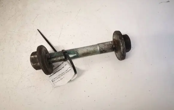 Volkswagen Touareg I Nuts/bolts 