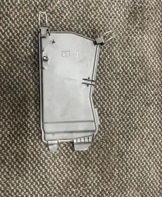 Mercedes-Benz E W212 Fuse box cover A2125400082