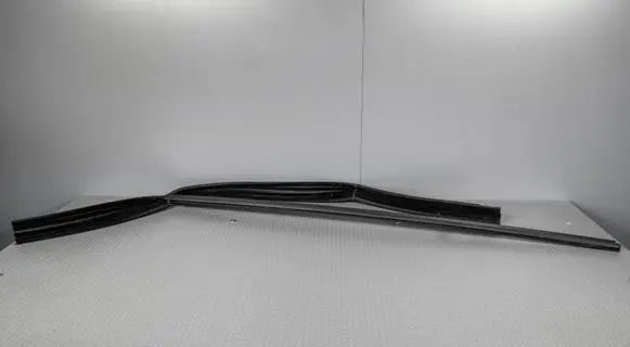 Volkswagen Crafter Rubber seal front coupe door window 7C0837431