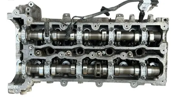 Mercedes-Benz C W204 Engine head R651016 A6511501333