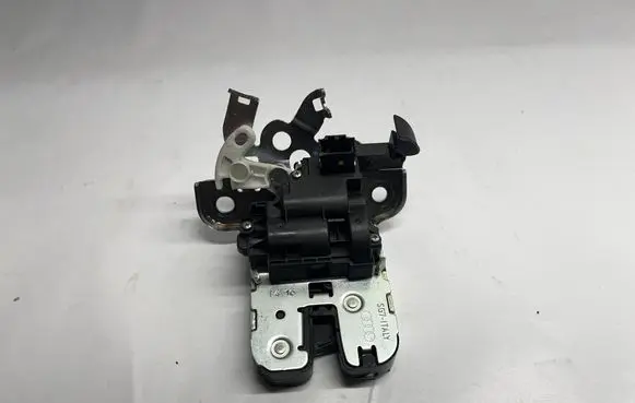 Audi A3 S3 8V Tailgate/trunk/boot lock/catch/latch 4H0827505A