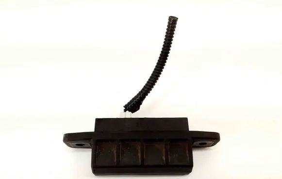 Toyota Yaris Tailgate/boot open switch button 0506P44