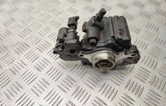 Fuel injection high pressure pump