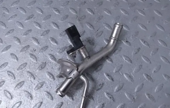 Skoda Karoq Engine coolant pipe/hose 03F9195018