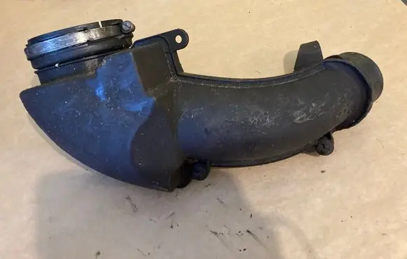 Volvo V50 Intake resonator 31293547 1070752S02