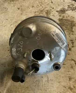 Mercedes-Benz S W220 Brake booster A0054302430