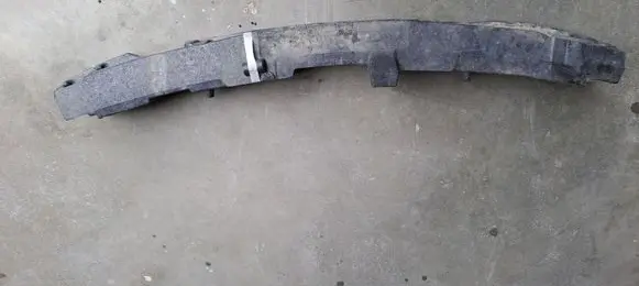 Renault Kadjar Front bumper foam support bar 620939134R