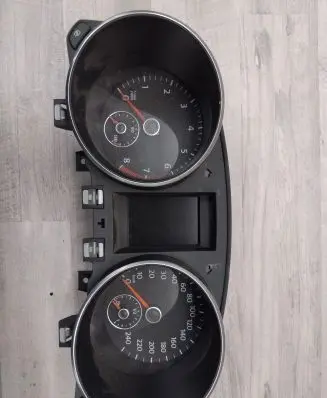 Volkswagen Golf VI Speedometer (instrument cluster) 5K0920870D VDD02426 0919016921
