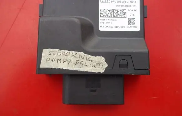 Audi A4 S4 B9 Fuel injection pump control unit/module 8w0906093c