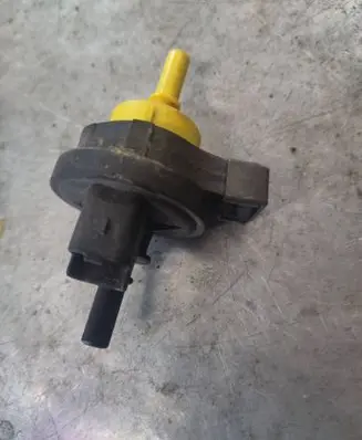 Renault Clio V Vacuum valve V29122964