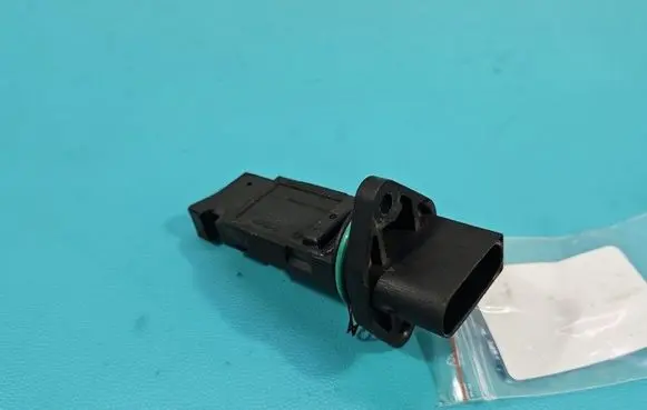 Mercedes-Benz E W211 Mass air flow meter F00C2G2068 IMPRK1521325