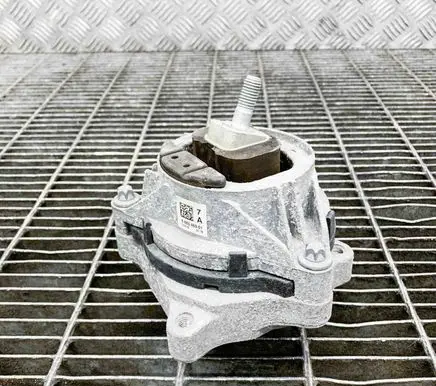 BMW 3 F30 F35 F31 Engine mount bracket 6865469