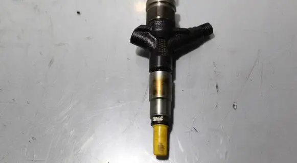 Subaru Forester SH Fuel injector L6613AA020