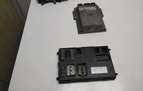 Ford Transit Engine ECU kit and lock set 6C1112A650 8C1T14A073