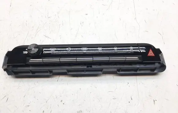 Citroen C5 Aircross On-board computer control switch 9820982677