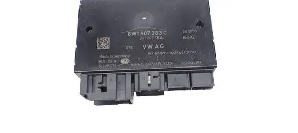 Audi A5 Tow bar trailer control unit/module 8W1907383C