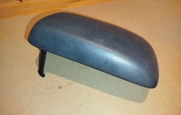 Toyota Avensis T220 Armrest 